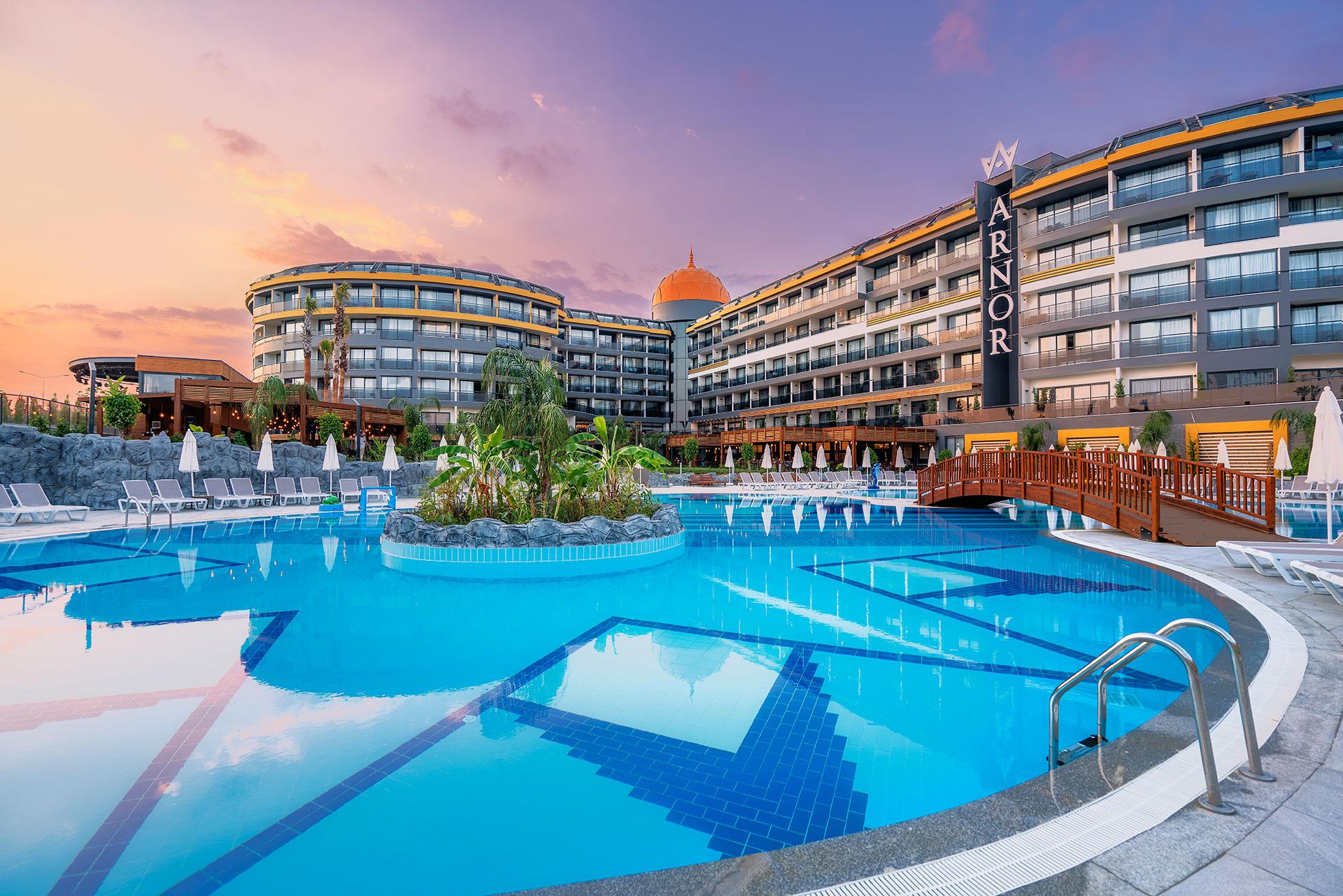 Arnor De Luxe Hotel & Spa Side Exterior photo